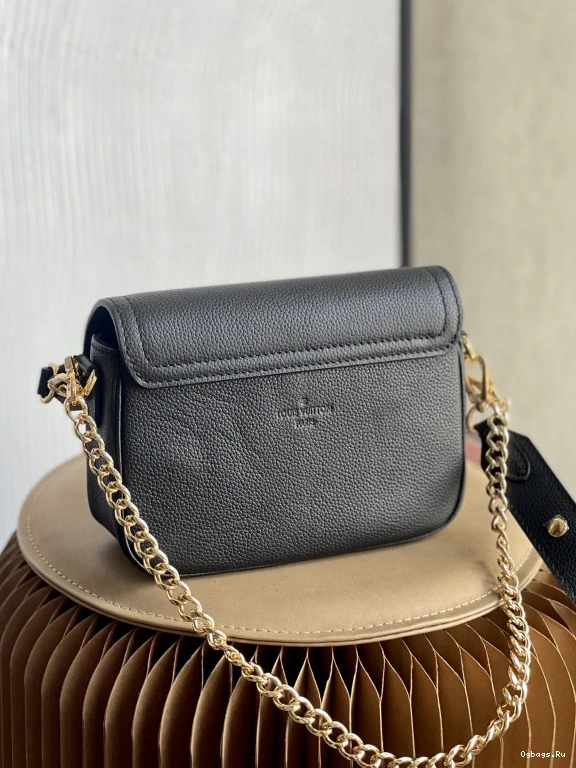 VUITTON LOUIS LOCKME TENDER 0417